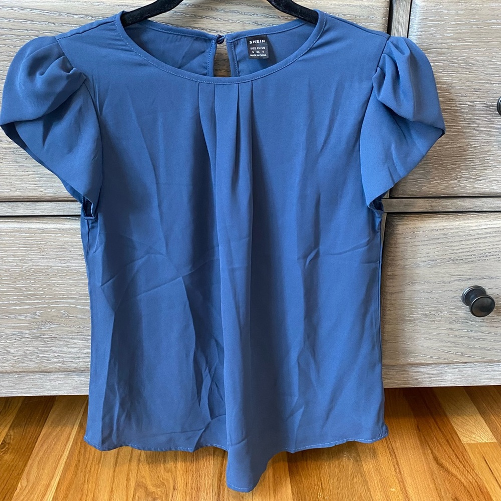 Blue dress shirt